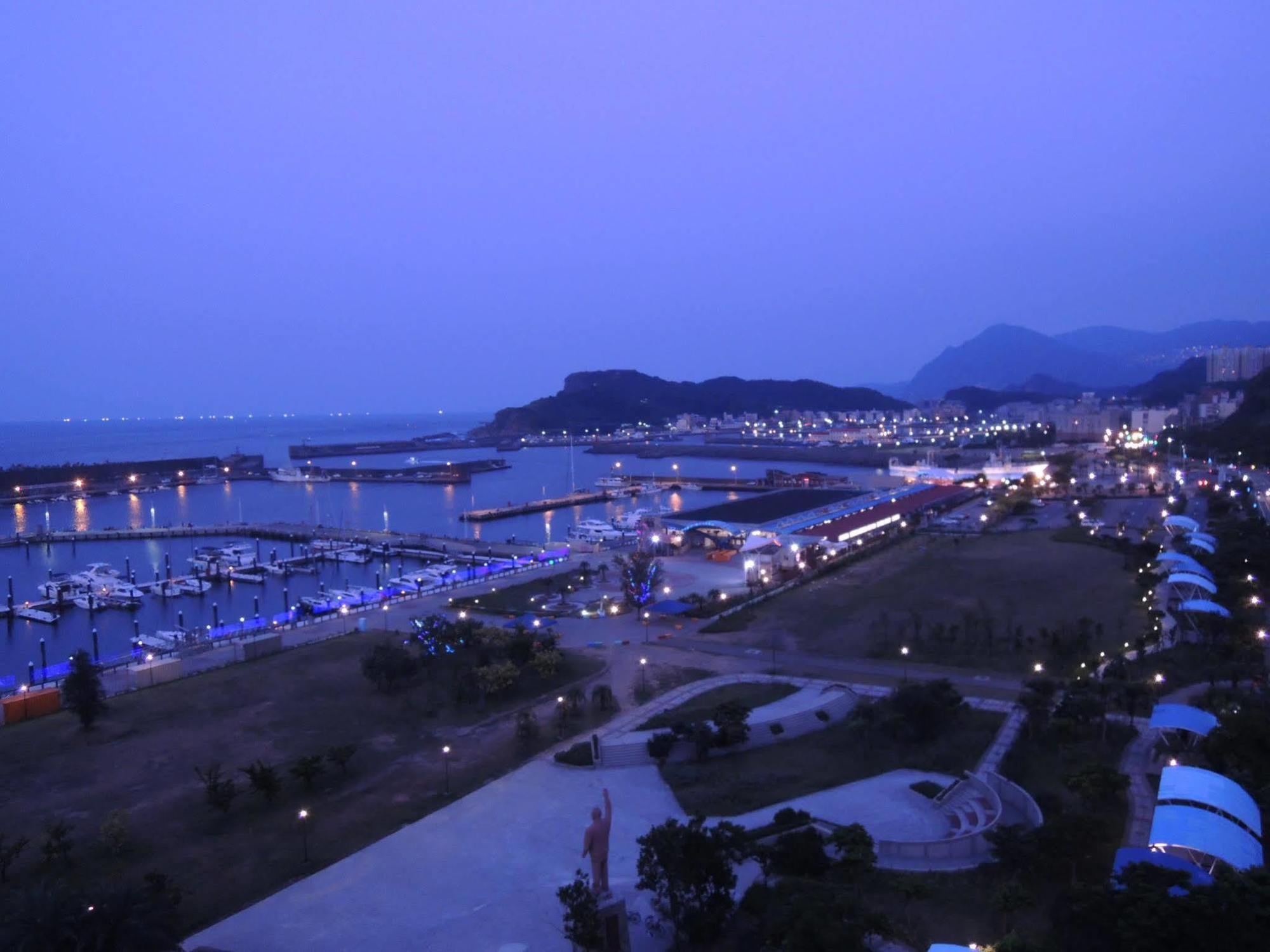 Blue Ocean Hotel Keelung Buitenkant foto